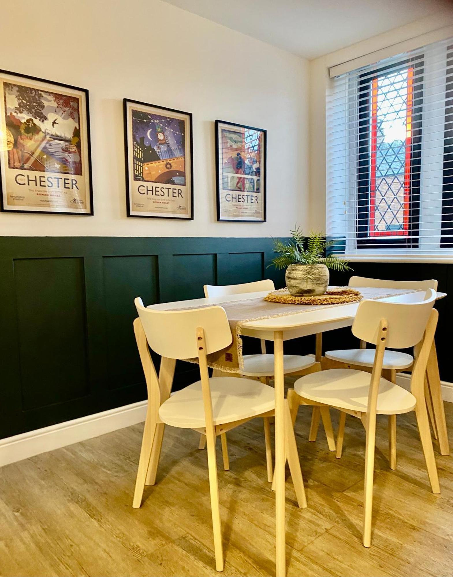Boutique Chapel Apartment Within City Walls Chester Exterior foto